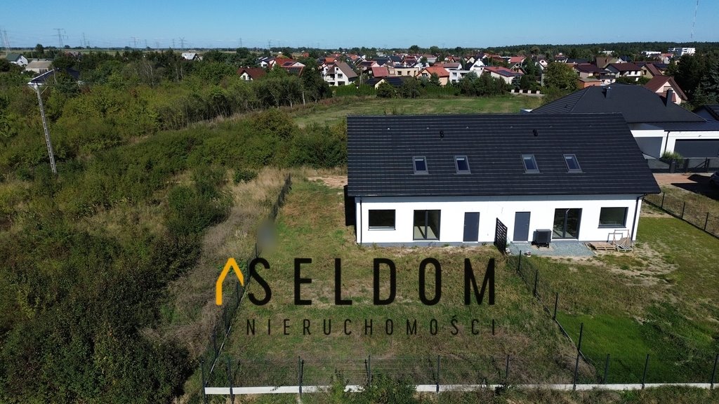 Dom w Ślesinie z funkcjonalnym układem i dużym potencjałem Ślesin  130m2 Foto 1