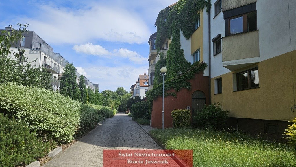 Na sprzedaż przestronne 2-pokojowe mieszkanie 52 m² z komórką w Wrocławiu Wrocław, Krzyki  52m2 Foto 1