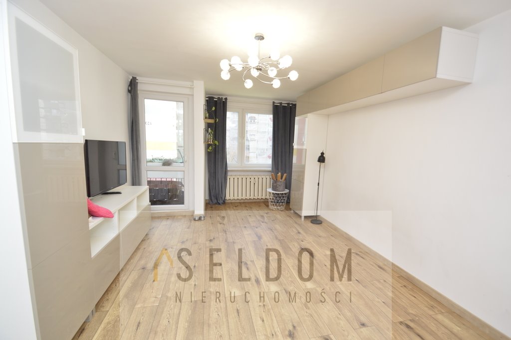 Mieszkanie trzypokojowe na wynajem Legnica, Piekary C, Poli Gojawiczyńskiej  64m2 Foto 1