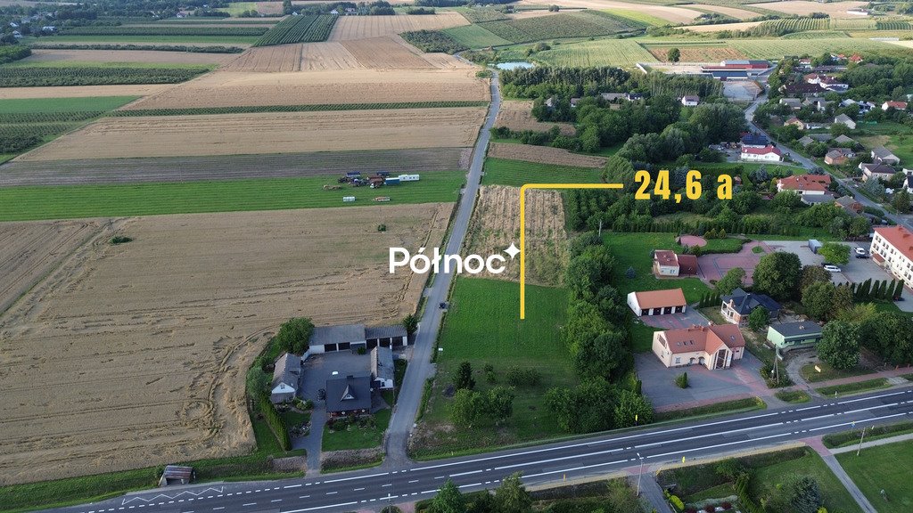 Na sprzedaż działka 2460 m² w Lipniku z mediami i warunkami zabudowy Lipnik  2 460m2 Foto 1
