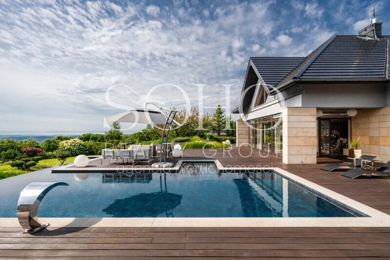 Sprzedam luksusową rezydencję z basenem i panoramicznymi widokami Zelków  750m2 Foto 1