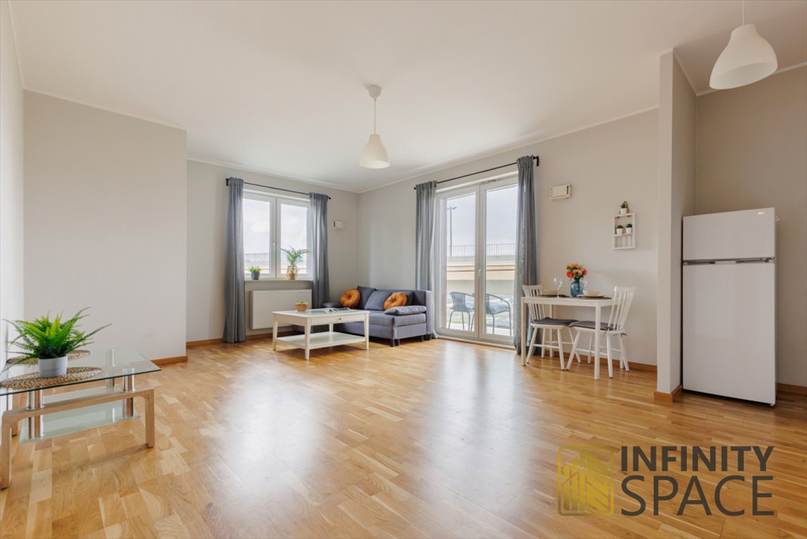 Do sprzedania przestronne 2-pokojowe mieszkanie 60 m² z garażem w Warszawie Warszawa, Bemowo Górce, Lazurowa  60m2 Foto 1