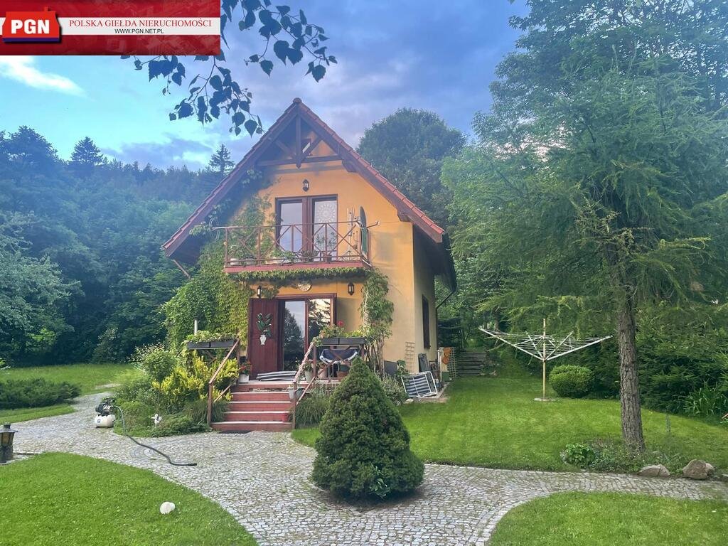 Urokliwy dom 117 m² z drugim mniejszym 30 m² w Międzylesiu Międzylesie  117m2 Foto 1