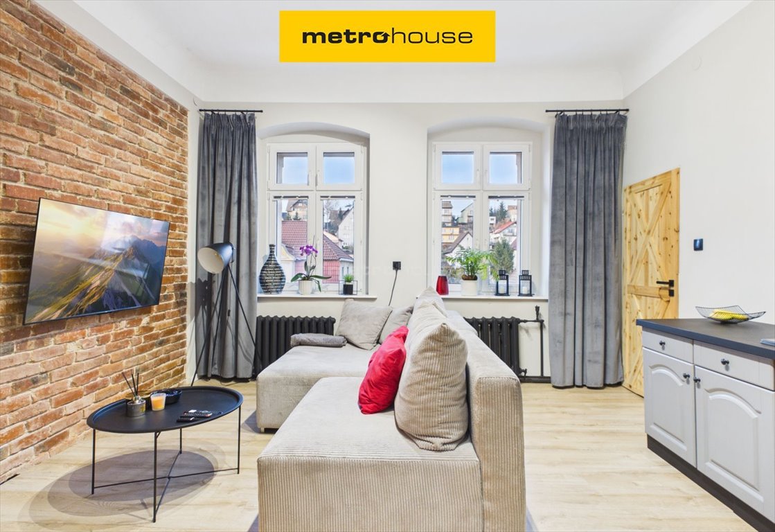 Nowoczesne loftowe mieszkanie 67 m² z balkonem i pokojem do aranżacji Lwówek Śląski, Jana Pawła II  67m2 Foto 1