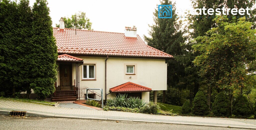 Zapraszam do obejrzenia domu 110 m² z dużym balkonem i garażem Krosno, Wiejska  110m2 Foto 1