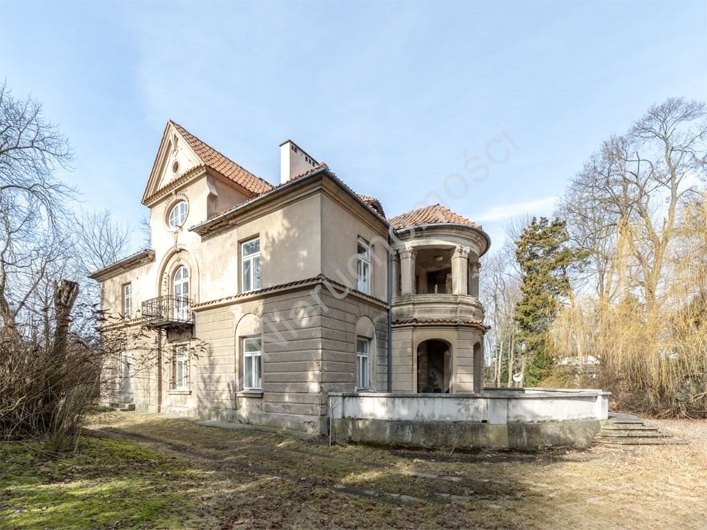 Willa z klimatem na dużej działce, 10 pokoi - polecam! Grodzisk Mazowiecki  342m2 Foto 1