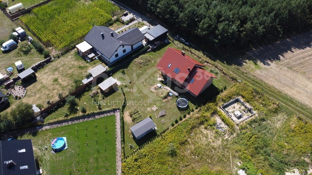 Przestronny dom 6 pokoi z ogrodem i garażem w Zimnicy. Zimnica  140m2 Foto 1