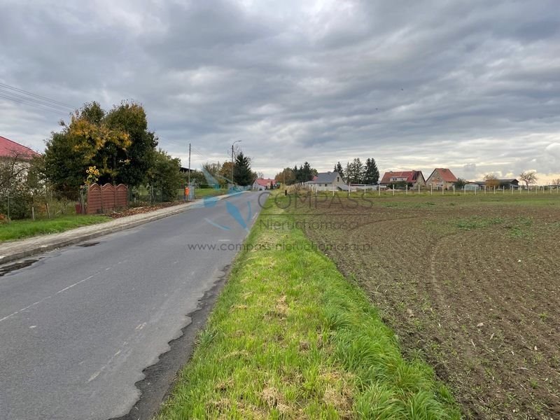 Działka budowlana 760m2 w spokojnej okolicy z dostępem do mediów Sokola Dąbrowa  760m2 Foto 1