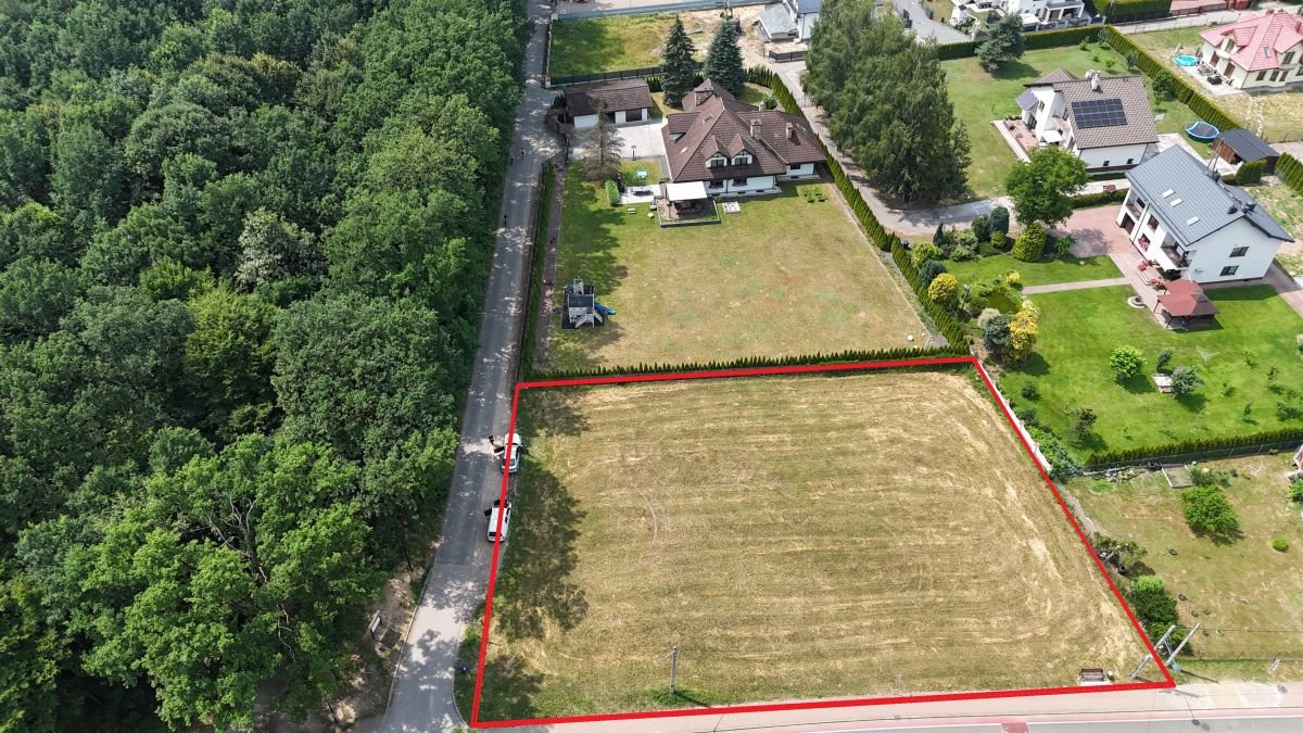 Sprzedam działkę 1944 m² z mediami i lasem w Zakościelu Niepołomice, Zakościele  1 944m2 Foto 1
