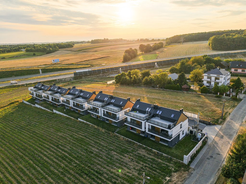 Przestronny 100 m² apartament z tarasem i balkonem - blisko Krakowa Zalesie  101m2 Foto 1
