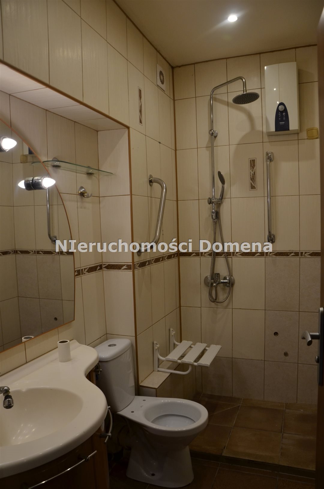 Mieszkanie dwupokojowe na sprzedaż Tomaszów Mazowiecki  57m2 Foto 6