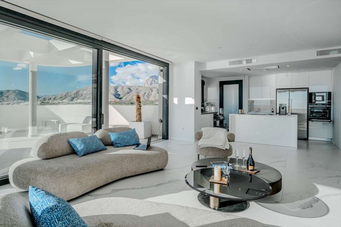 Mieszkanie trzypokojowe na sprzedaż Hiszpania, Alicante  202m2 Foto 1