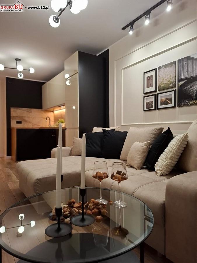 Mieszkanie trzypokojowe na sprzedaż Krakow, Bieńczyce, os. Na Lotnisku  45m2 Foto 1