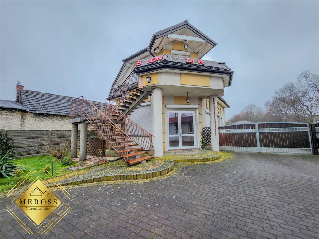 Dwupoziomowy lokal 100 m2 z potencjałem - blisko centrum Stary Cykarzew  100m2 Foto 1