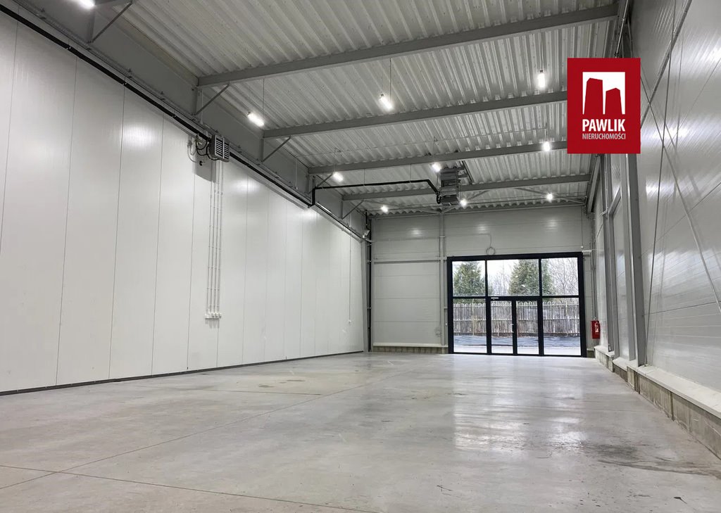 Nowoczesny lokal 222 m² z witryną i parkingiem w Łodzi Łódź  222m2 Foto 1
