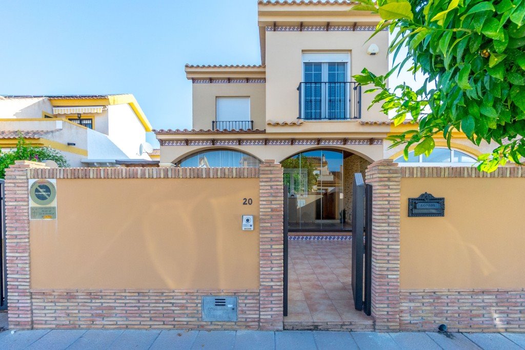 Dom na sprzedaż Hiszpania, Torre de la Horadada, Torre de la Horadada  156m2 Foto 1