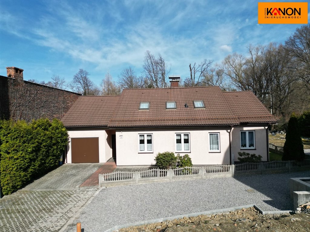 Przestronny dom z garażem, tarasem i możliwością poddasza Bielsko-Biała, Kamienica  189m2 Foto 1