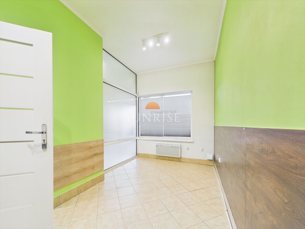 Polecam lokal medyczny 28 m² na Placu Evry w Nowym Targu Nowy Targ, Plac Evry  28m2 Foto 1