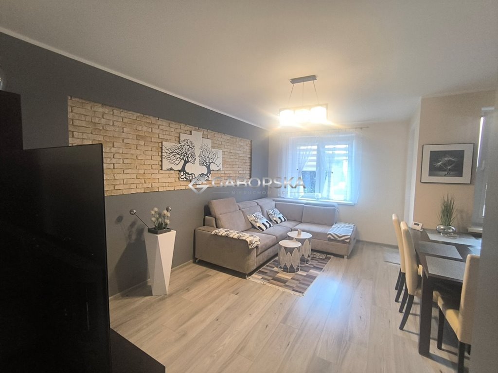 Zapraszam do obejrzenia wyremontowanego 49 m² z balkonem i niskim czynszem Wałbrzych, Piaskowa Góra  49m2 Foto 1
