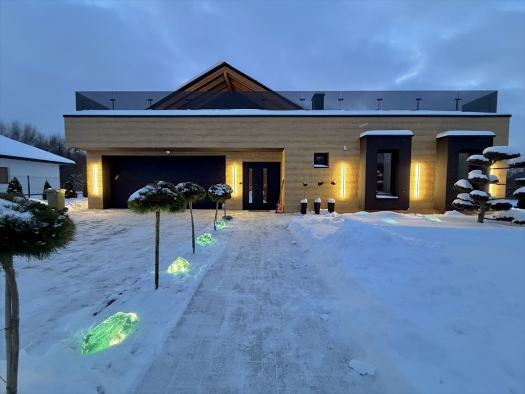 Nowoczesny dom 220 m² z garażem i tarasem, Krasne Krasne  220m2 Foto 1