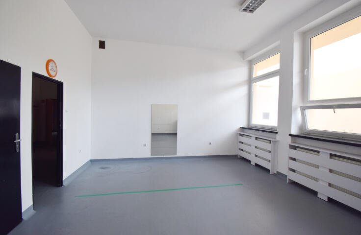 Przestronny lokal 69 m2 pod gabinety w centrum Opola Opole  69m2 Foto 1