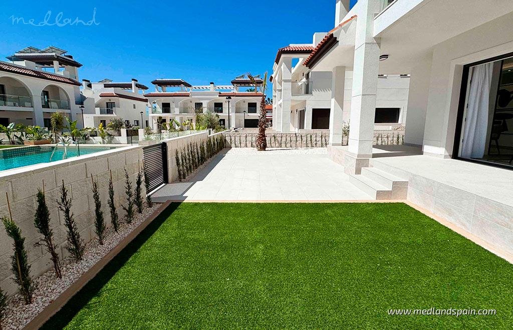 Mieszkanie dwupokojowe na sprzedaż Hiszpania, Ciudad Quesada  90m2 Foto 1