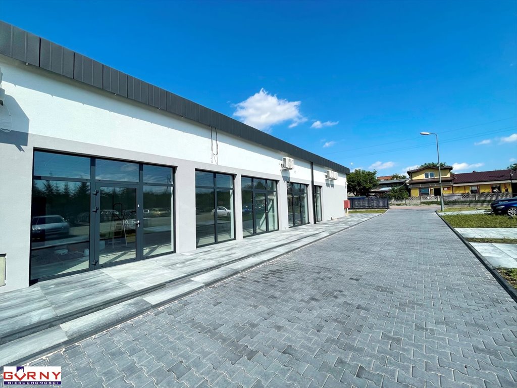 Na wynajem nowoczesne lokale handlowo-usługowe 100 m² w Sulejowie Sulejów  100m2 Foto 1