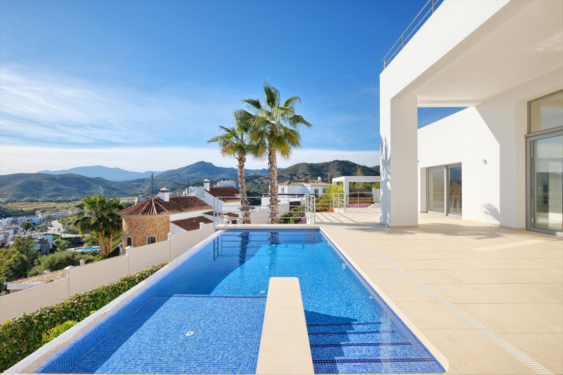 Do sprzedania luksusowa willa 289 m² z basenem i widokami Hiszpania, Puerto del Capitan, Puerto del Capitan  289m2 Foto 1