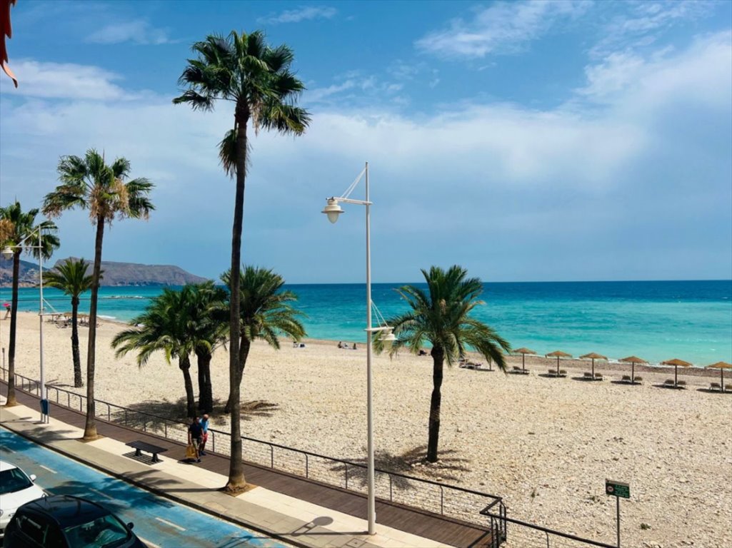 Mieszkanie trzypokojowe na sprzedaż Hiszpania, Altea  75m2 Foto 1