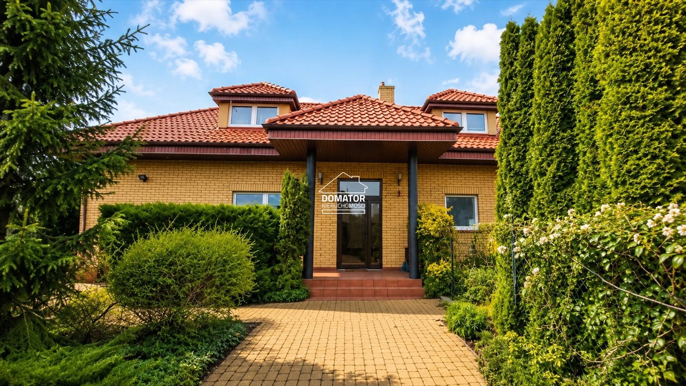 Wynajem domu 280 m2 z ogrodem i garażem w Niemczu Niemcz  280m2 Foto 1