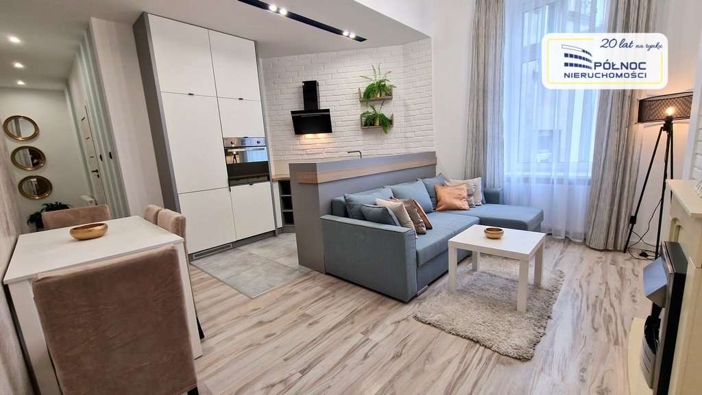 Mieszkanie trzypokojowe na sprzedaż Częstochowa, Stare Miasto, Katedralna  53m2 Foto 1