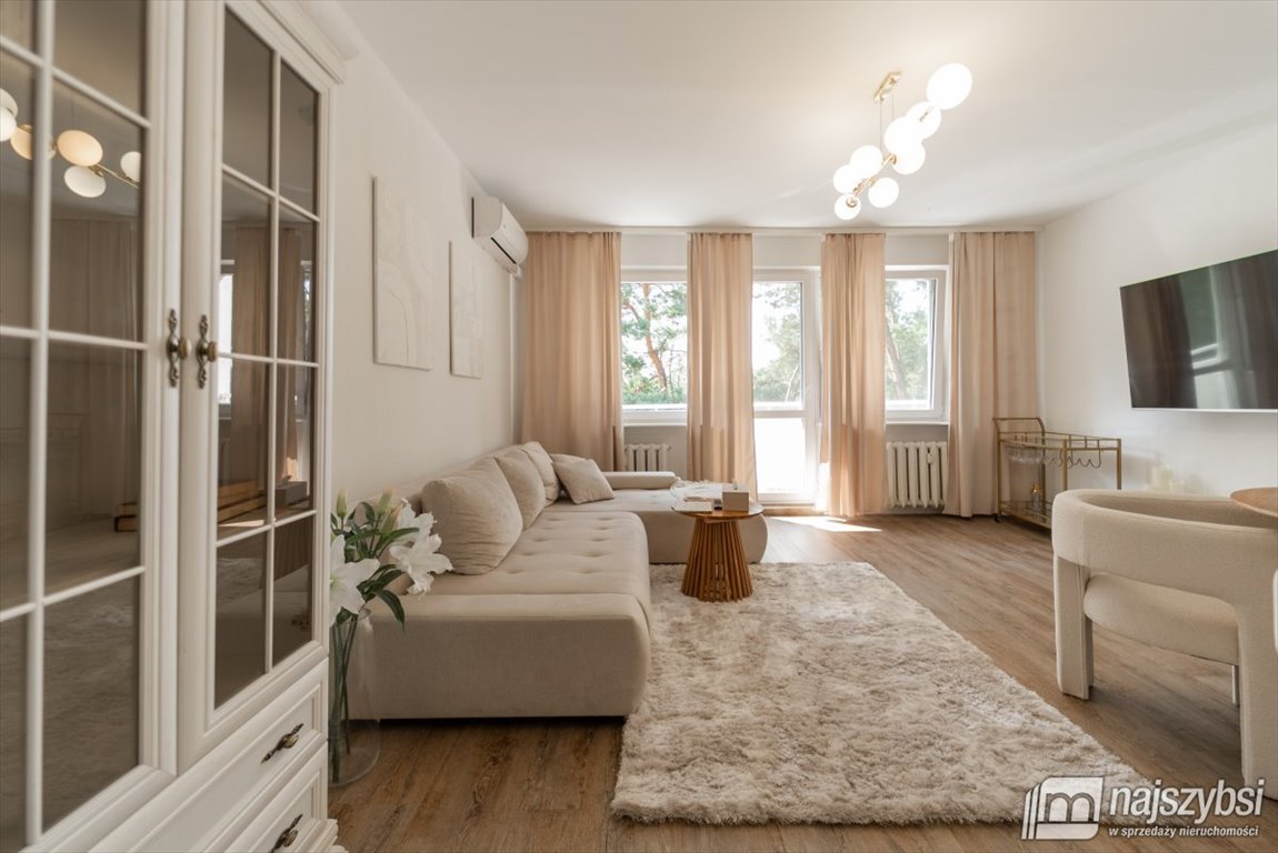 Mieszkanie trzypokojowe na sprzedaż Goleniów, Miasto  63m2 Foto 1