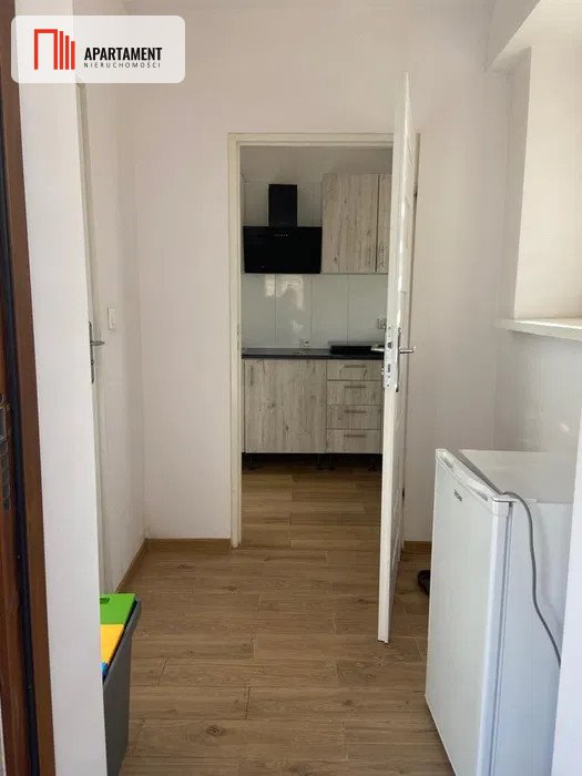 Kawalerka na sprzedaż Legnica  30m2 Foto 3