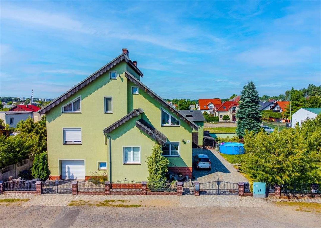 Przestronny dom 212 m² z 7 pokojami, garażem i ogrodem Modrzyca  212m2 Foto 1