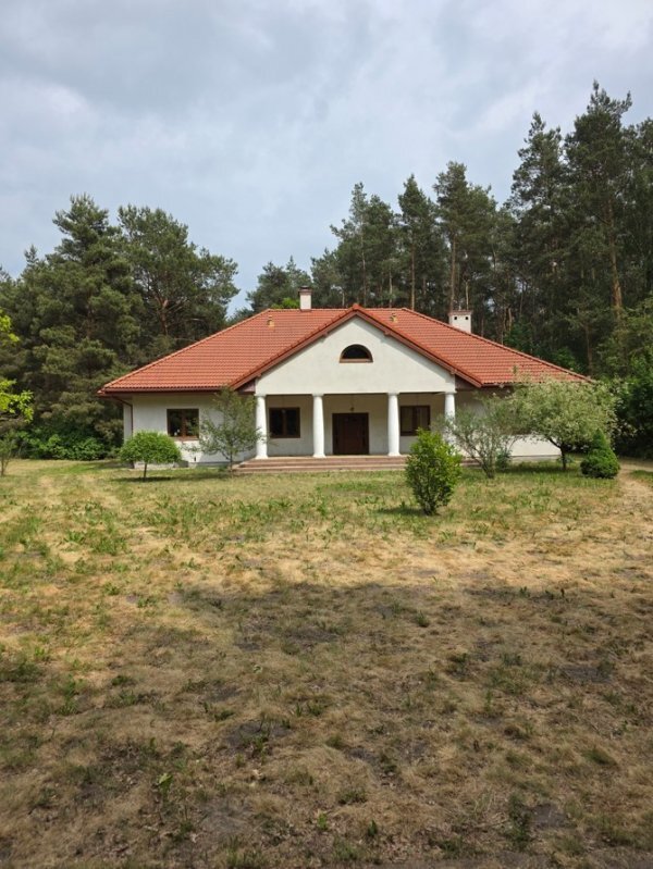 Urokliwy dom w lesie z dostępem do rzeki i własnym lasem Wola Branicka  185m2 Foto 1