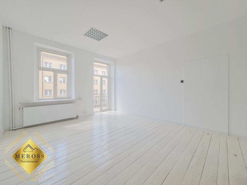 Zapraszam do wynajmu 25 m2 lokalu z balkonem na Śródmieściu Częstochowa, Śródmieście  25m2 Foto 1