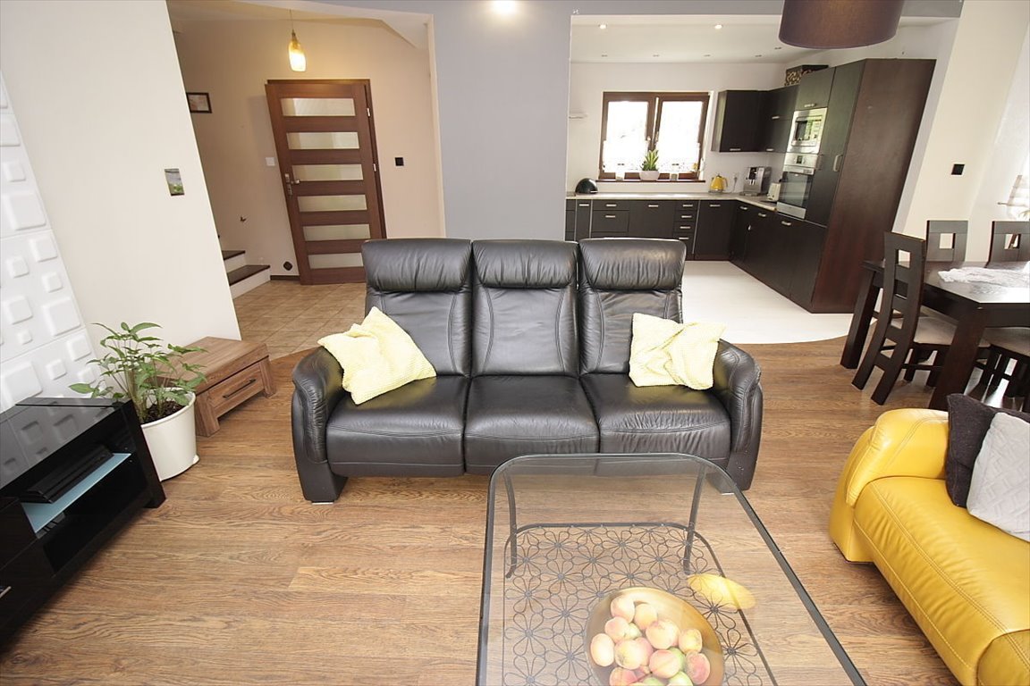 Dom na sprzedaż Promnice  187m2 Foto 1