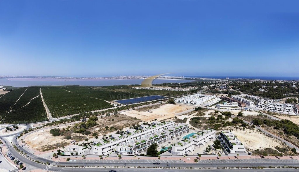 Mieszkanie trzypokojowe na sprzedaż Hiszpania, Torrevieja, Torrevieja  182m2 Foto 2