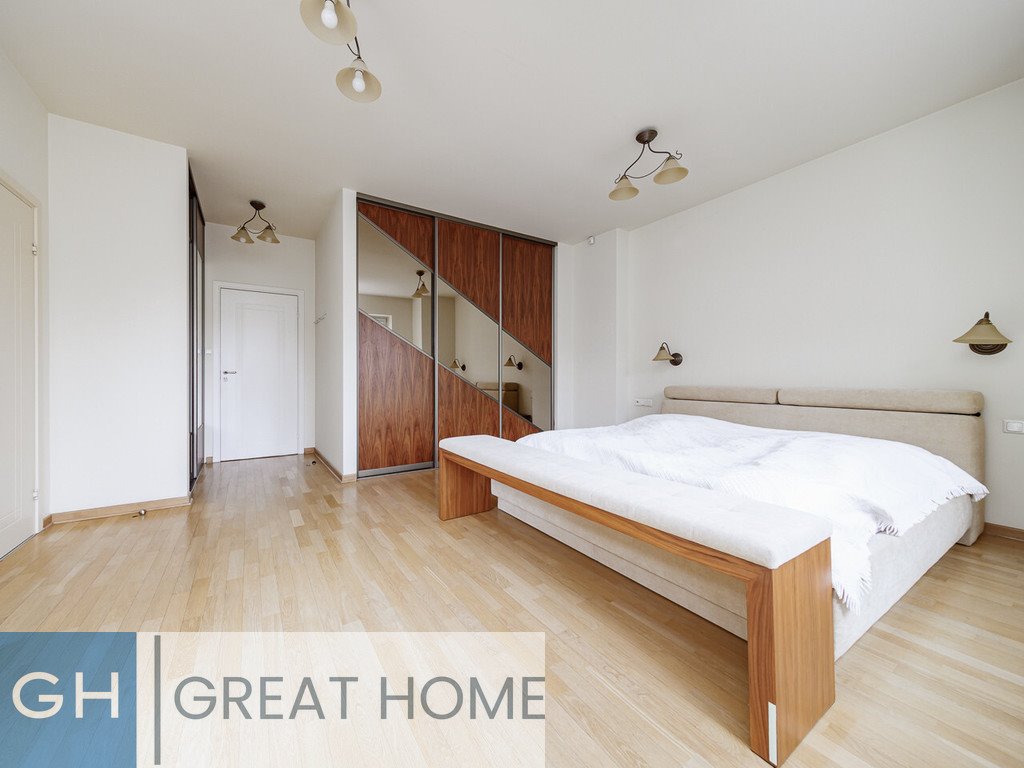 Przestronny dom z sauną, garażem i tarasem na Ochocie Warszawa, Ochota, Złotego Smoka  273m2 Foto 1