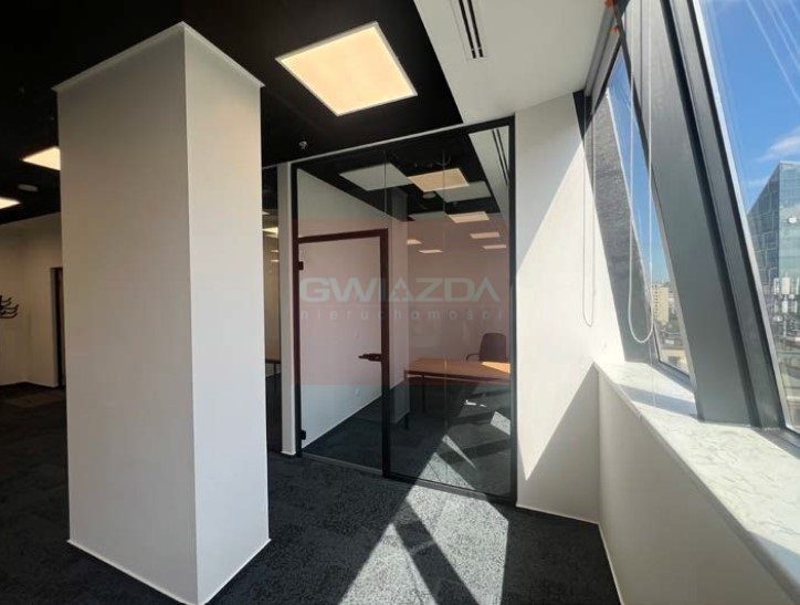 Wynajmę przestronne biuro 197 m² z widokiem na Warszawę Warszawa, Śródmieście  197m2 Foto 1