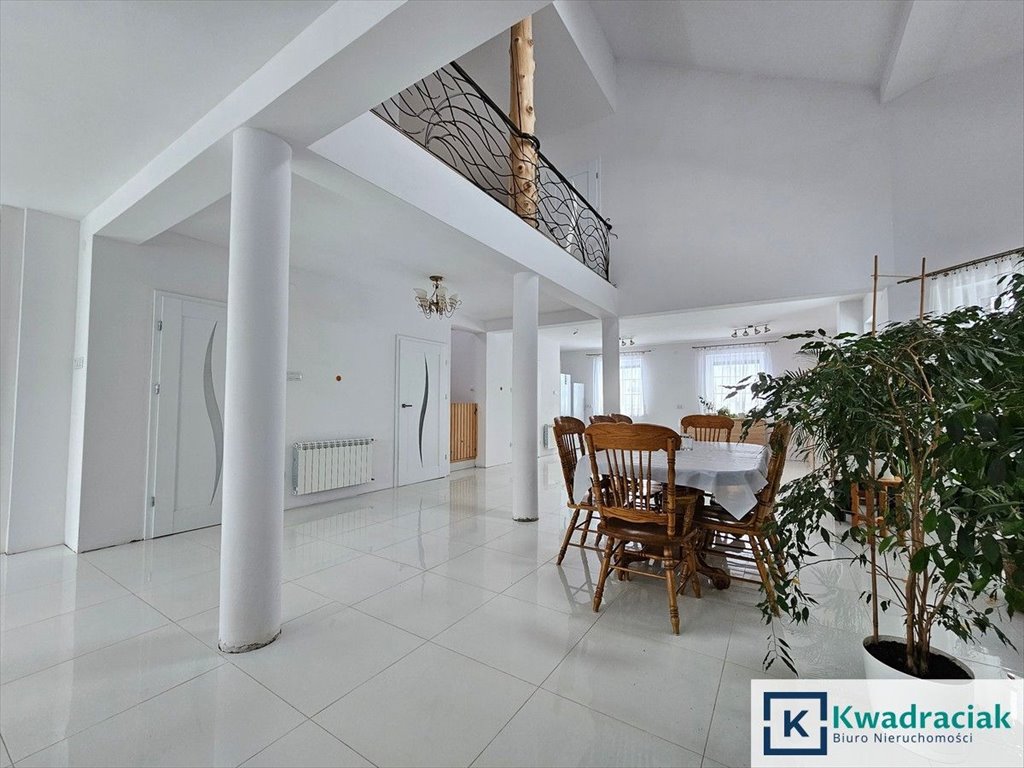 Nowoczesny dom 174 m² z dużym ogrodem i garażem Wrocanka  174m2 Foto 1