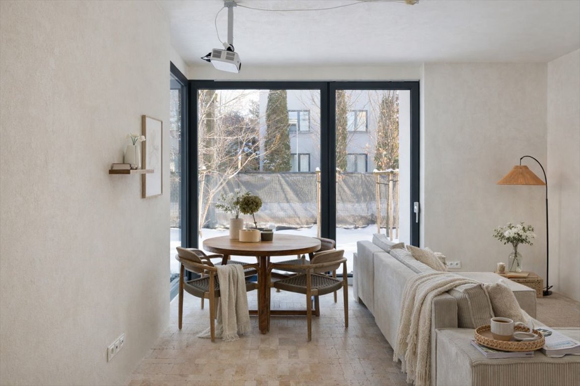 Przestronne 73 m² z ogrodem i garażami w Włochach Warszawa, Włochy, Promienista  73m2 Foto 1