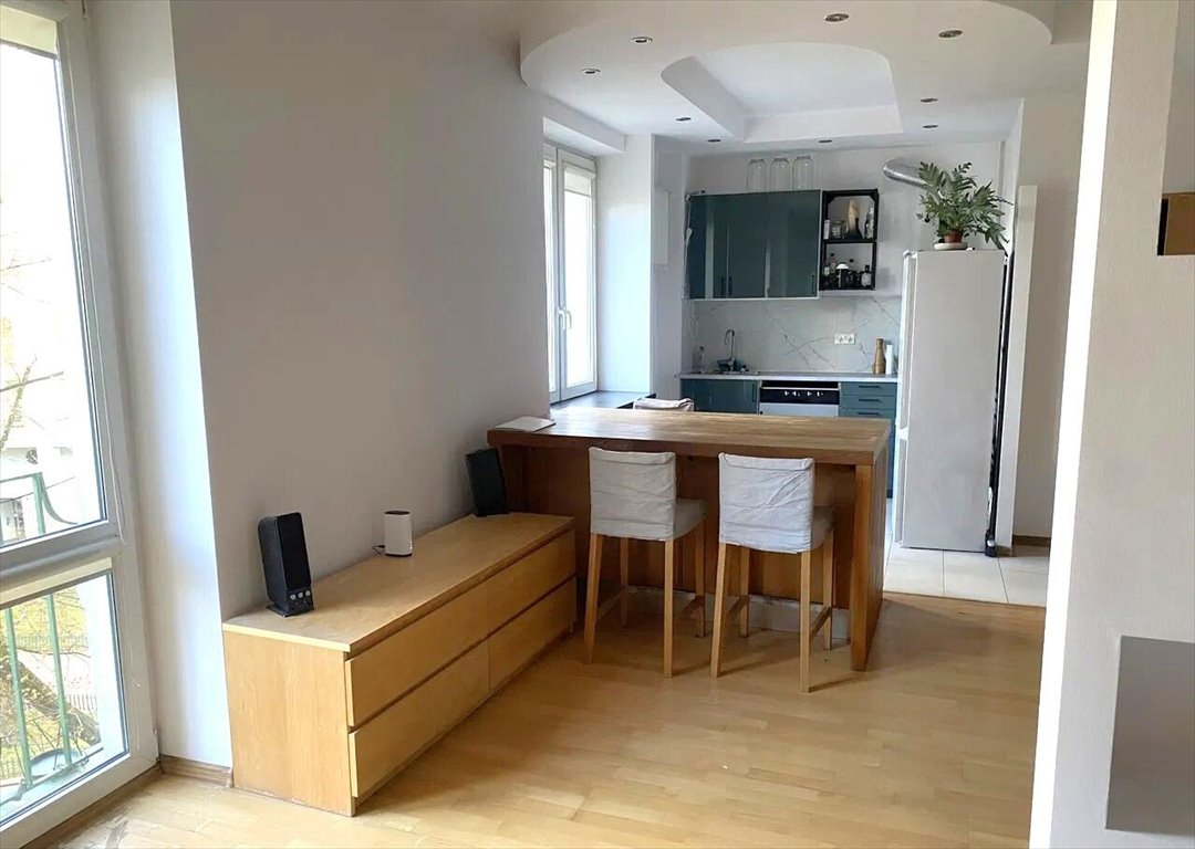 Przestronne 40 m² z pełnym wyposażeniem i świetną komunikacją Warszawa, Śródmieście, Andersa  40m2 Foto 1