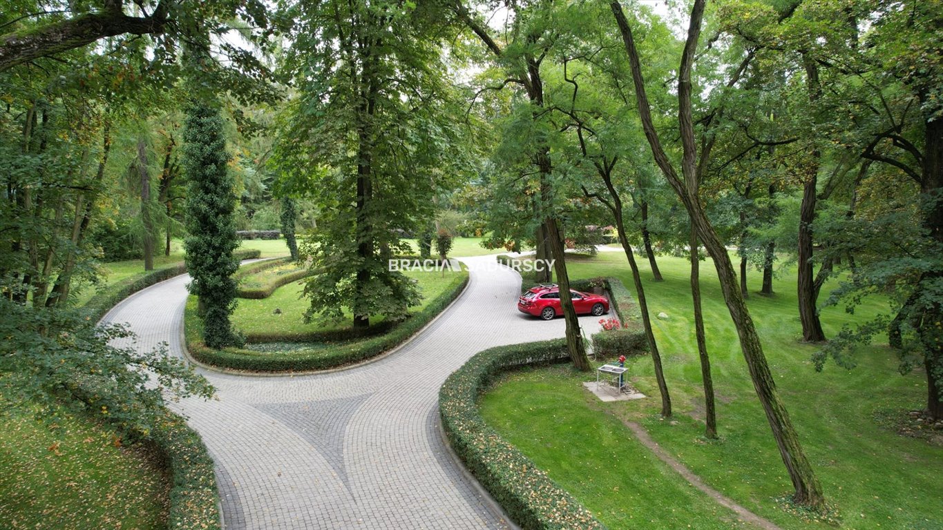 Zagospodarowana działka 13 ha pod rezydencję lub centrum medyczne Słupiec  130 400m2 Foto 1