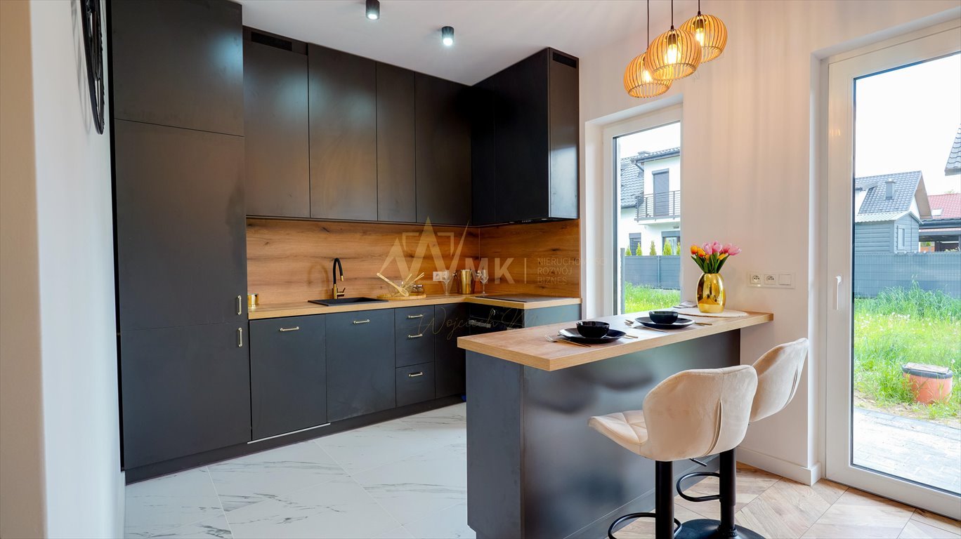 Nowoczesne 43 m² z ogrodem i jacuzzi w Tarnowie Tarnów, Rzędzin  43m2 Foto 1