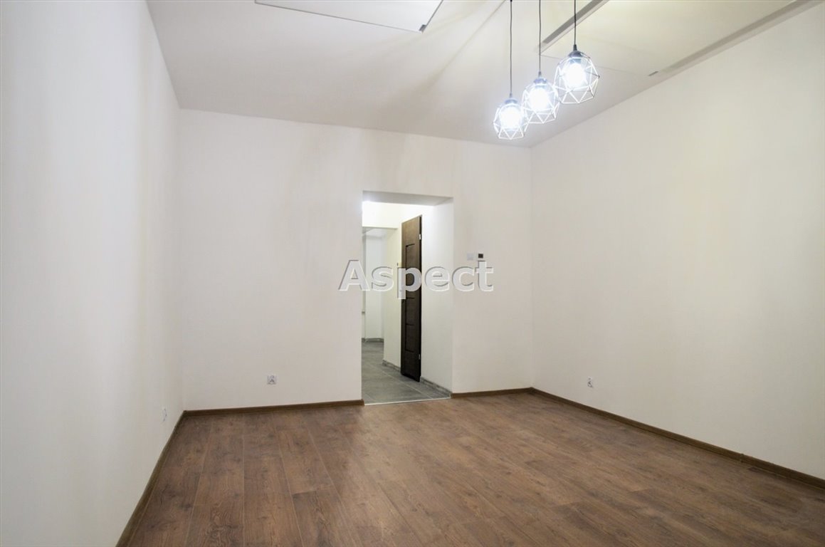 Bytom, po remoncie, 31,15 m², możliwość adaptacji na mieszkanie Bytom  31m2 Foto 1