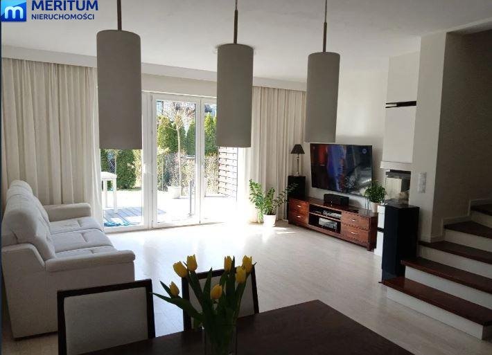 Przestronny segment 126 m2 z tarasem, gotowy do zamieszkania Grodzisk Mazowiecki  125m2 Foto 1