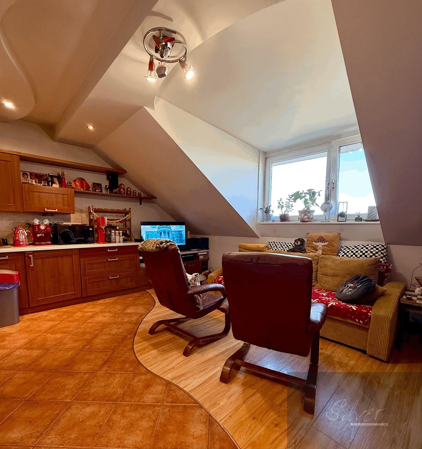 Przestronne 3-pokojowe mieszkanie z dużą łazienką i potencjałem adaptacji Sochaczew  52m2 Foto 1