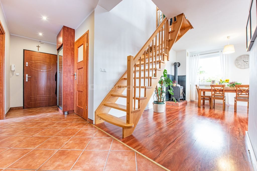 Na sprzedaż przestronne dwupoziomowe mieszkanie 113 m² z garażem i balkonem Szczecinek, Reja  113m2 Foto 1