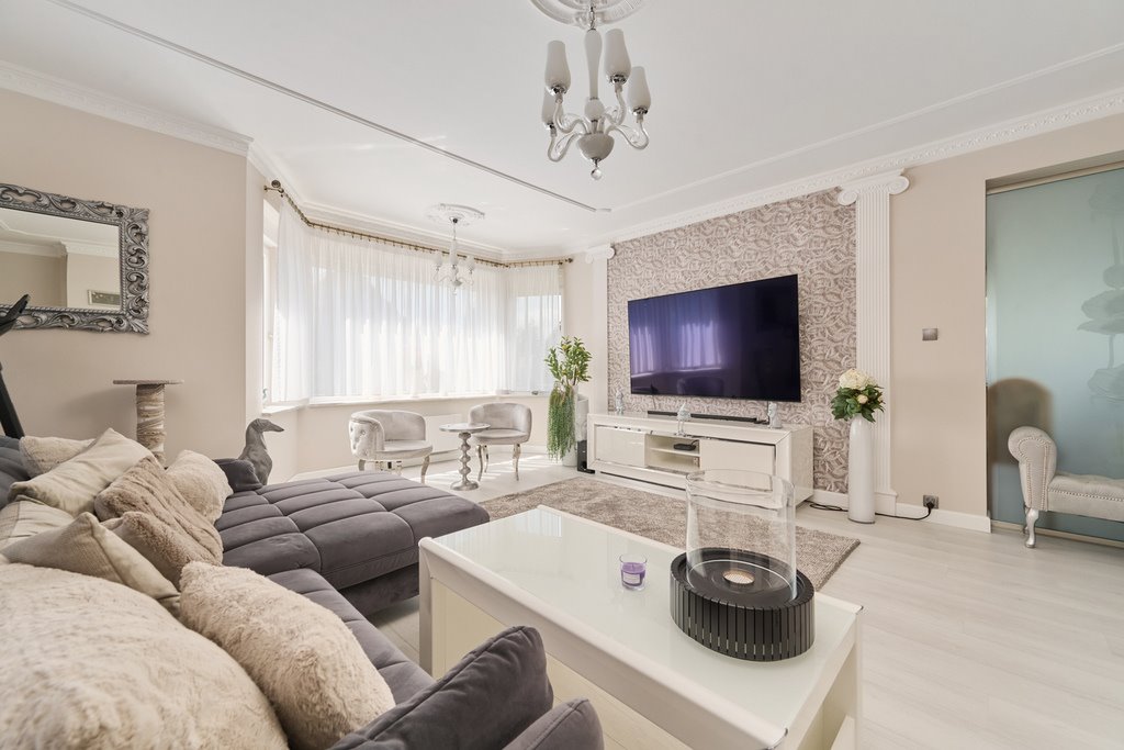 Polecam przestronny dom 195 m² z garażem i ogrodem Żarów, Dębowa  195m2 Foto 1